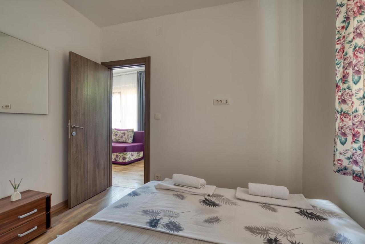 Apartmani Cukic Rafailovici Budva Ngoại thất bức ảnh
