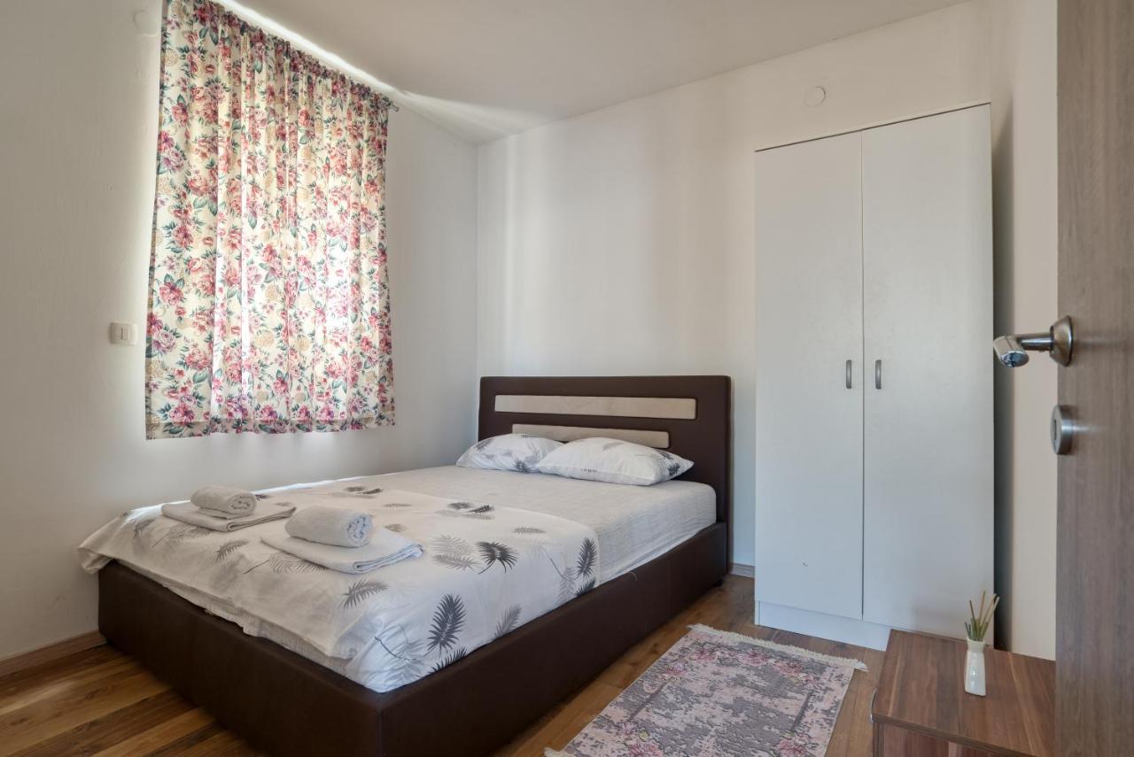 Apartmani Cukic Rafailovici Budva Ngoại thất bức ảnh