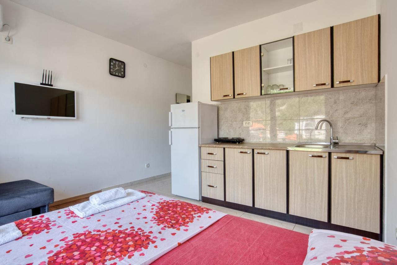 Apartmani Cukic Rafailovici Budva Ngoại thất bức ảnh