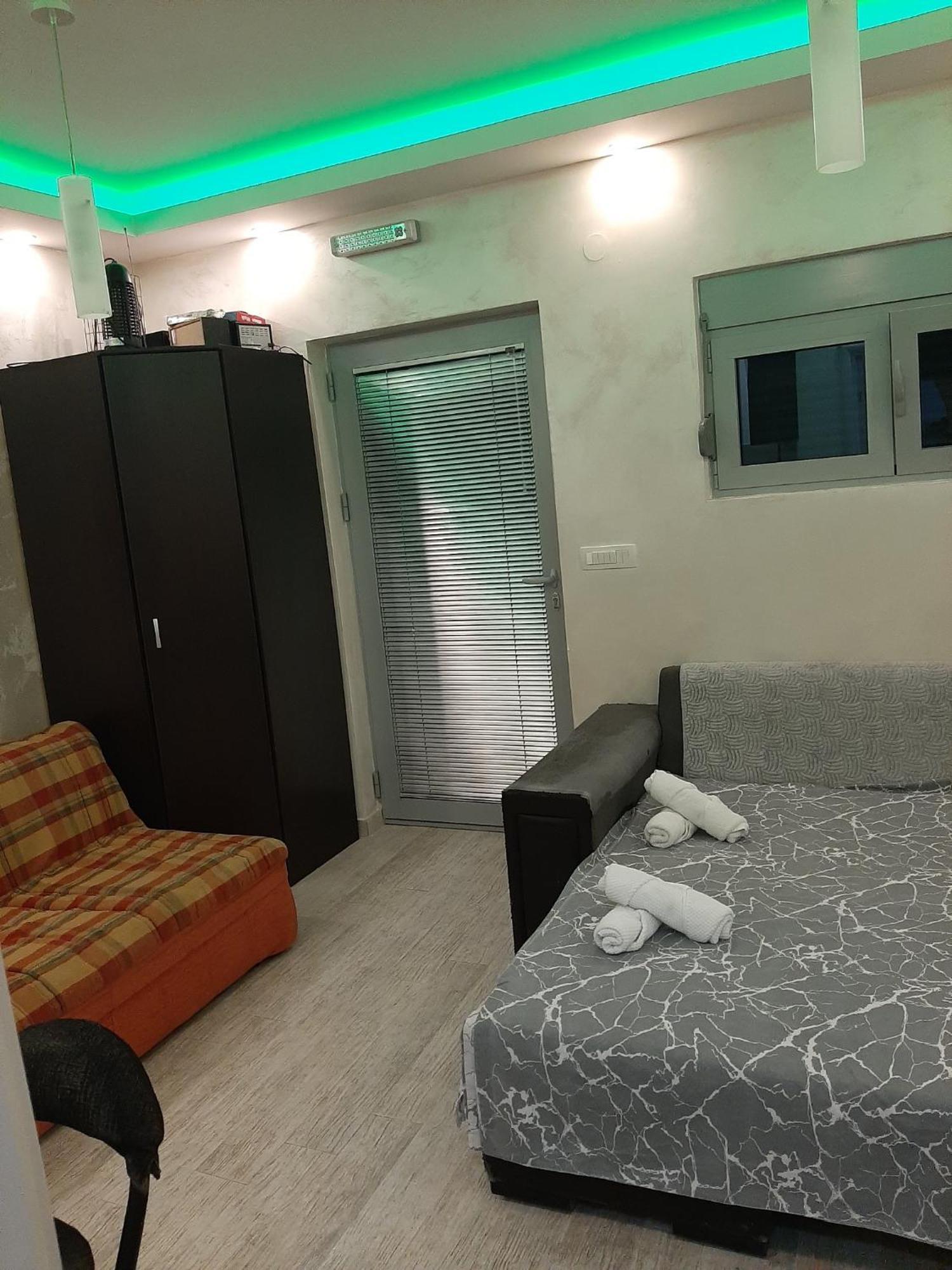 Apartmani Cukic Rafailovici Budva Phòng bức ảnh